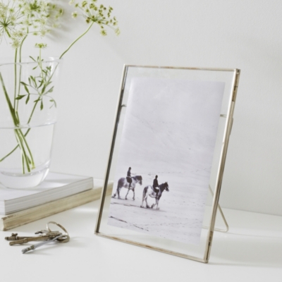 Floating Photo Frame 5x7” Photo Frames The White Company UK