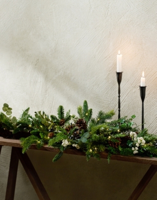 180cm Pre-Lit Ultimate Pinecone Centrepiece Garland