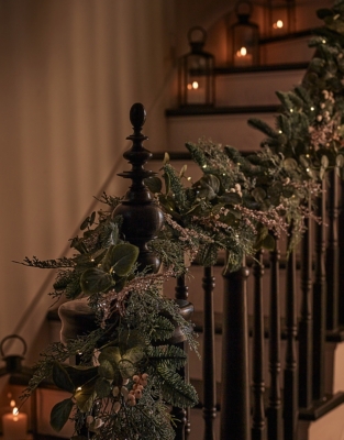 250cm Pre-Lit Frosted Eucalyptus Garland