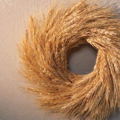 33cm Dried Wheat Wreath