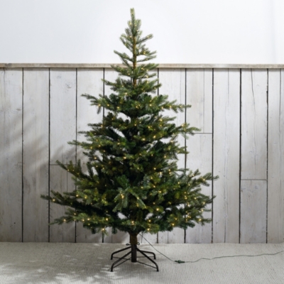 6ft Pre Lit Grand Spruce Christmas Tree