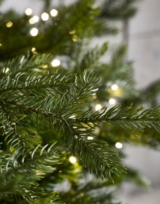7.5ft Grand Spruce Christmas Tree