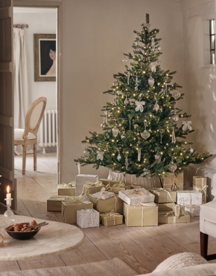 7.5ft Pre Lit Grand Spruce Christmas Tree