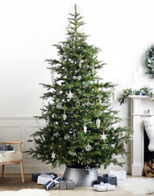 9ft Pre Lit Grand Spruce Christmas Tree