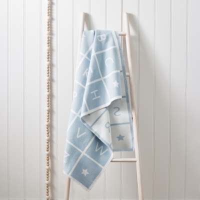 white company cellular blanket