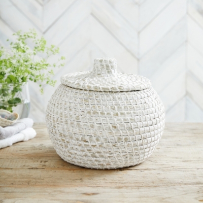 small basket with lid