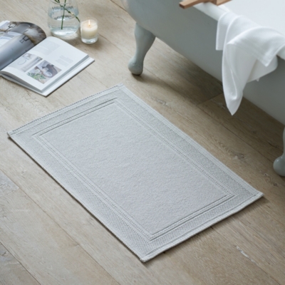 https://whitecompany.scene7.com/is/image/whitecompany/Antibes-Bath-Mat/ANTIBESBM02_99_T?$M_S_PDP$