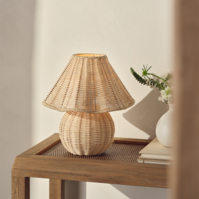 Arles Rattan Table Lamp