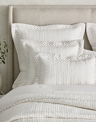 Arlo Cushion