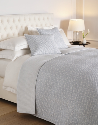Ashby Quilt & Cushion Collection