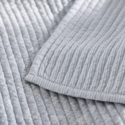 Ashby Quilt