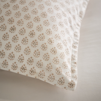 Avery Cushion