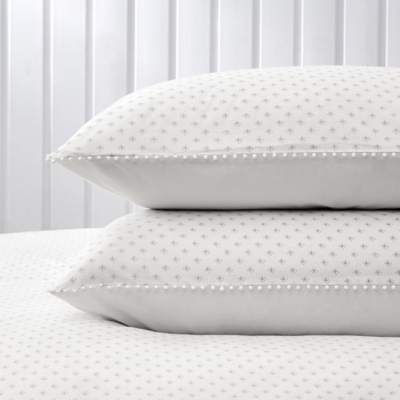 White company outlet pillowcases