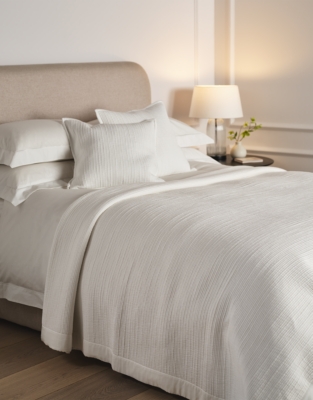 Belgravia Quilt & Cushion Cover Collection