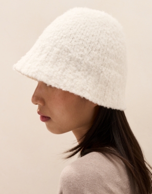 Bouclé Knitted Hat
