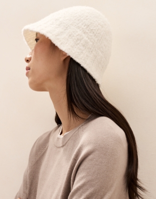 Bouclé Knitted Hat