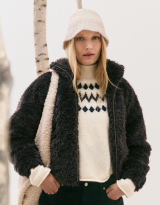 Bouclé Knitted Hat