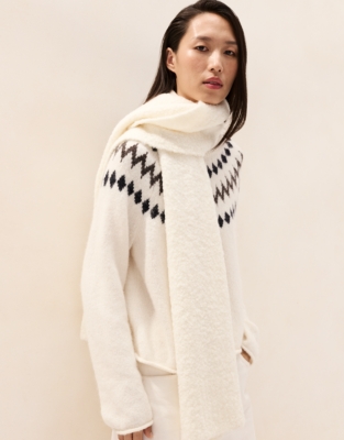 Bouclé Knitted Scarf