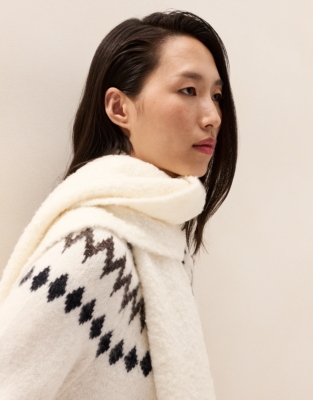 Bouclé Knitted Scarf