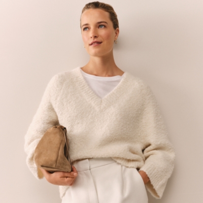 Bouclé V-Neck Jumper with Alpaca