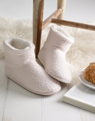 White company 2025 slipper boots