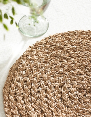 Braided Seagrass Placemats – Set of 2
