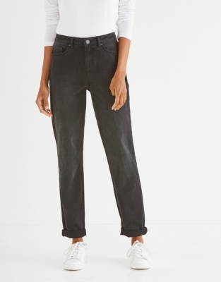 white company boyfriend jeans