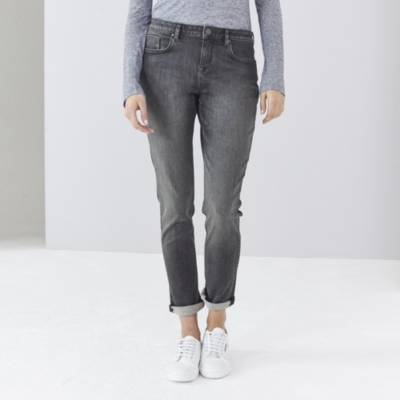 dark grey boyfriend jeans
