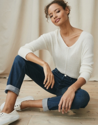 white company boyfriend jeans