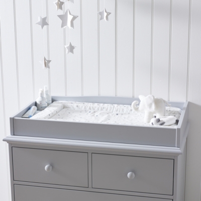 There is no need to change your baby on the dining table anymore. The changing top is specially designed to fit on the white company's classic chest of drawers to provide you with a secure place to attend to your baby. - £99. 00