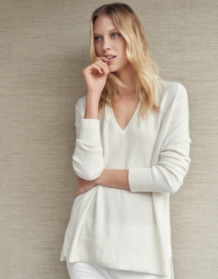 Cashmere Side Split V-Neck Jumper | Clothing Sale | The White Company UK