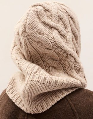 Cable Knitted Hood with Cashmere