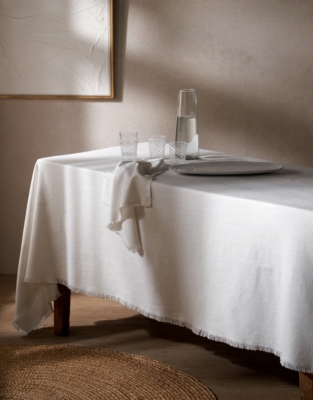 Camber Soft Wash Tablecloth – Large