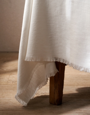 Camber Soft Wash Tablecloth – Large