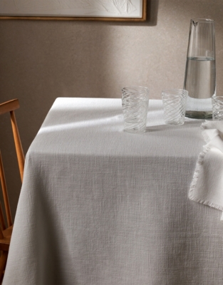 Camber Soft Wash Tablecloth – Large