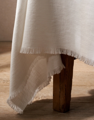 Camber Soft Wash Tablecloth – Large