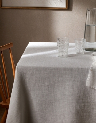 Camber Soft Wash Tablecloth – Large