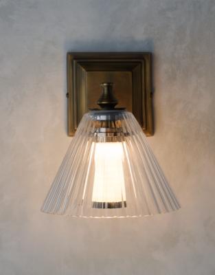 Cambridge Rechargeable Wall Light