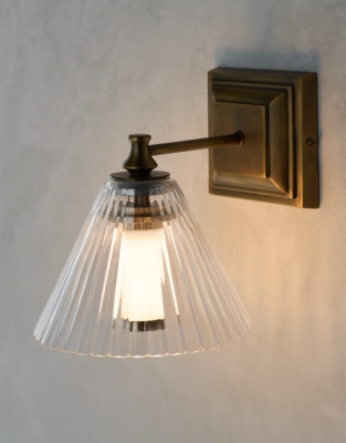 Cambridge Rechargeable Wall Light