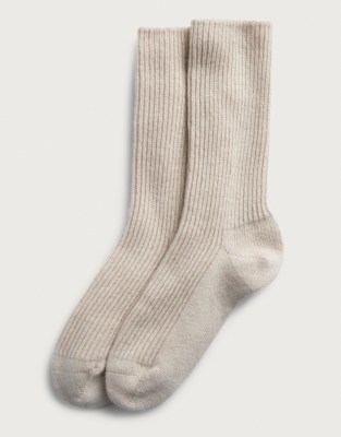 Soft White, Ribbed Cashmere Socks