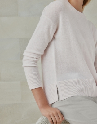 White company outlet cashmere jumpers