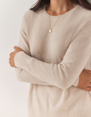 White company outlet cashmere jumpers