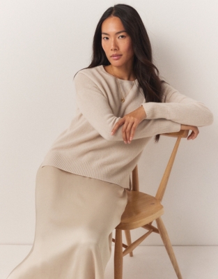 White company deals cashmere jumper