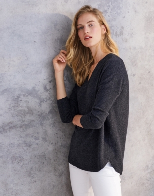 Cashmere Curve Hem Sweater | Sweaters & Cardigans | The White Company US