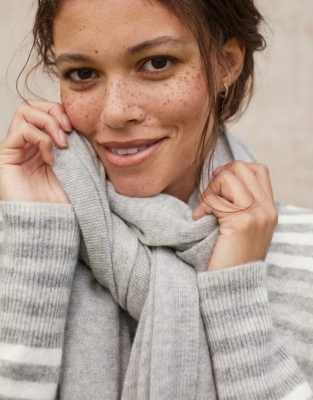 white company cashmere scarf