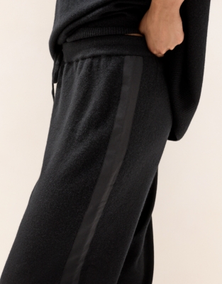 Cashmere Joggers with Silk Trim