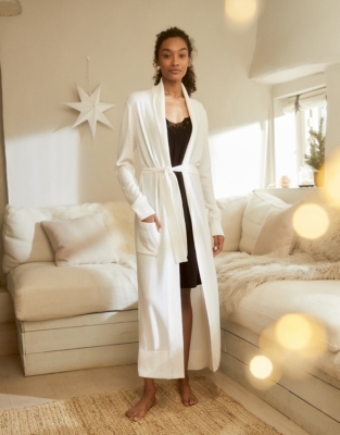 Cashmere Long ShawlCollar Robe Robes & Dressing Gowns The White