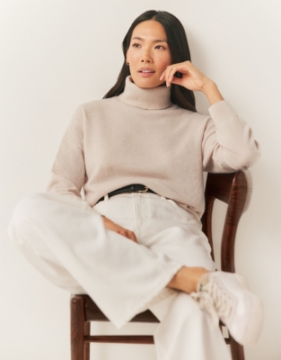 Cashmere Oversized Roll Neck Jumper - Alabaster