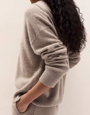 Cashmere Rib Detail Overlap Detail Hoodie