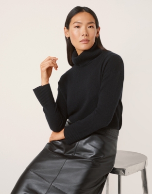 Cashmere Roll Neck Jumper - Black